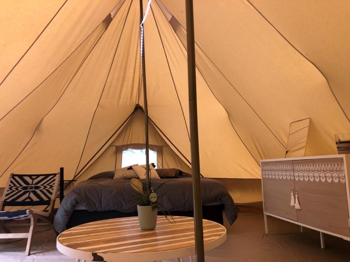 Camping Moulin De Chaules Saint-Constant Экстерьер фото