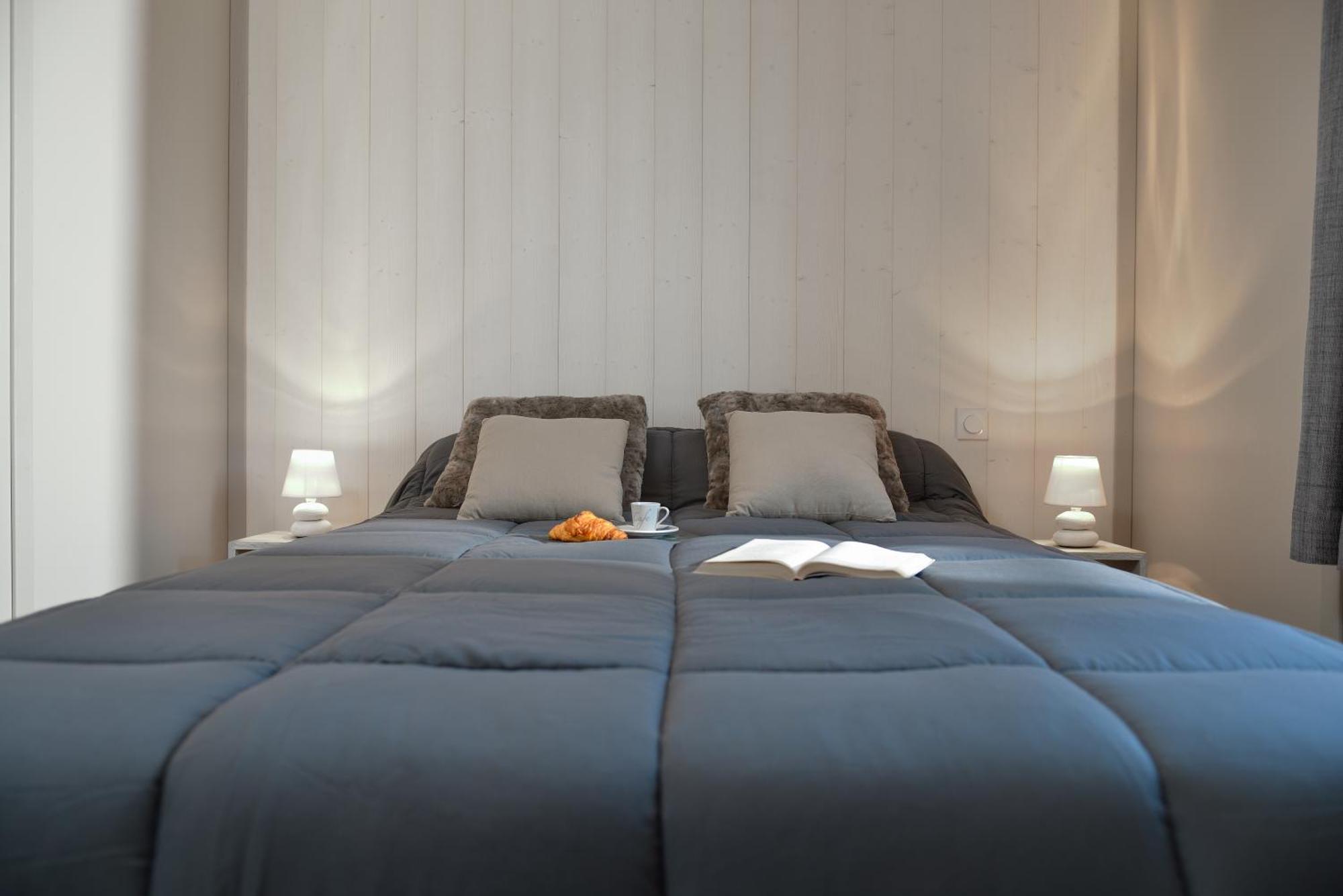 Camping Moulin De Chaules Saint-Constant Экстерьер фото
