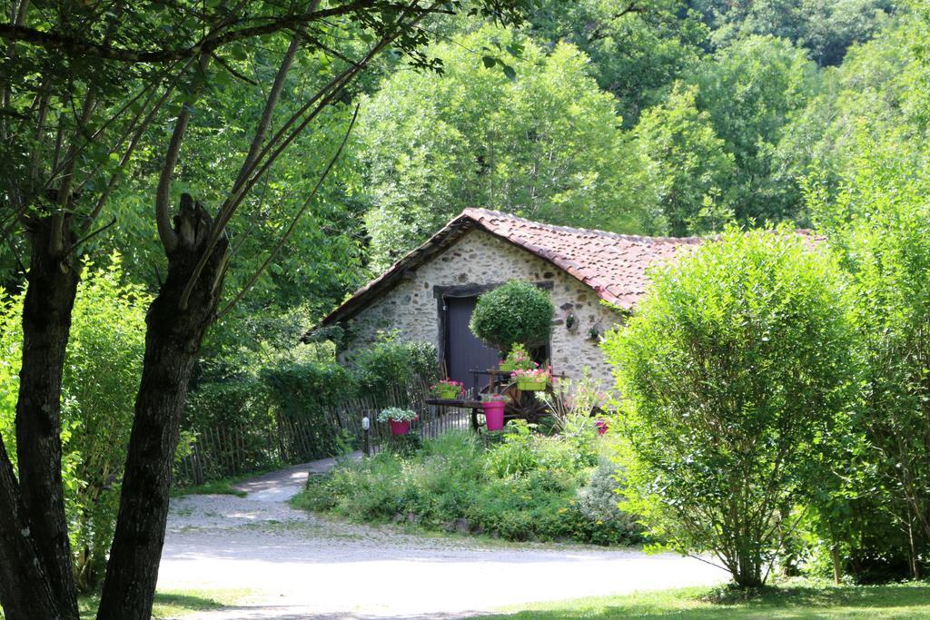 Camping Moulin De Chaules Saint-Constant Экстерьер фото
