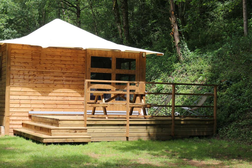 Camping Moulin De Chaules Saint-Constant Экстерьер фото