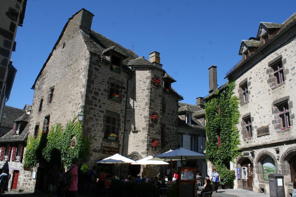Camping Moulin De Chaules Saint-Constant Экстерьер фото